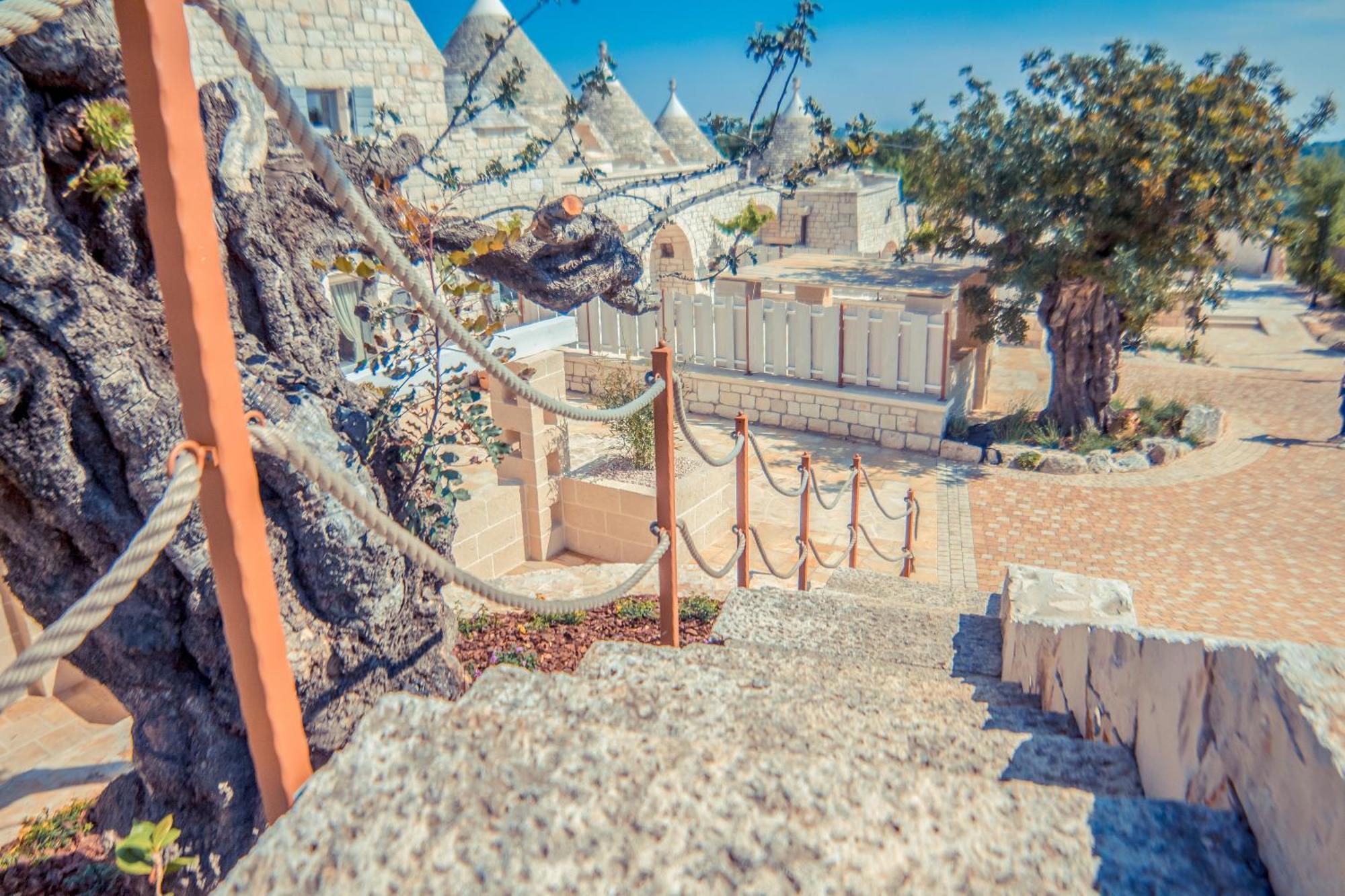 Вилла Navolte Trulli E Quiete Con Piscina Локоротондо Экстерьер фото